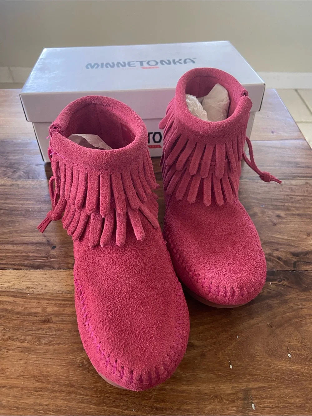 NWT Kids' Pink Suede Fringe Minnetonka  Moccasin Boots